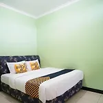 SPOT ON 2729 Marzan Syariah Guest House
