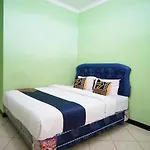 SPOT ON 2729 Marzan Syariah Guest House